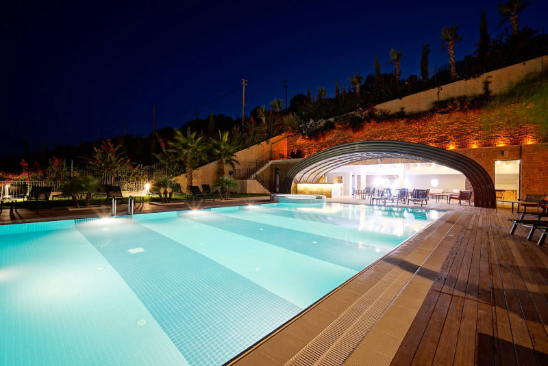 Kylix Pool Bar Kapalı havuz