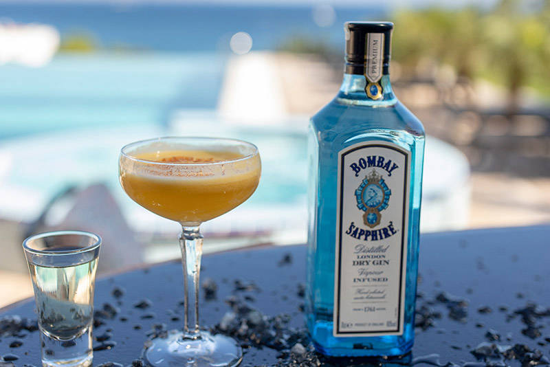 Kylix Pool Bar
