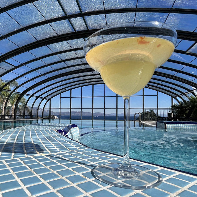 Kylix Pool Bar